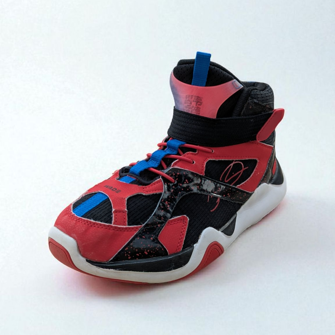 Li-Ning Basketball shoes