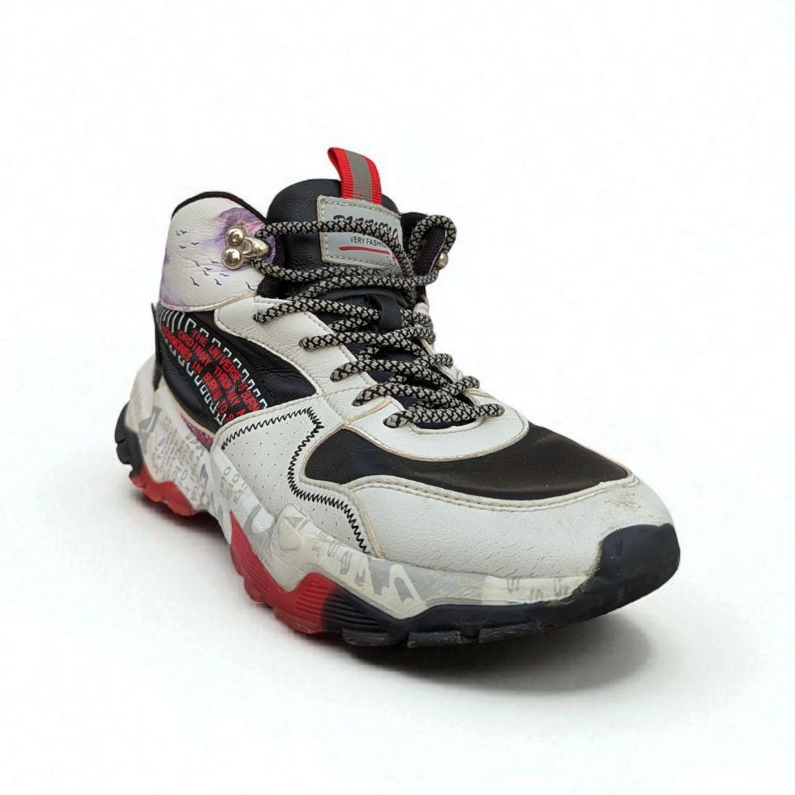 BASKETBALL SNEAKERS