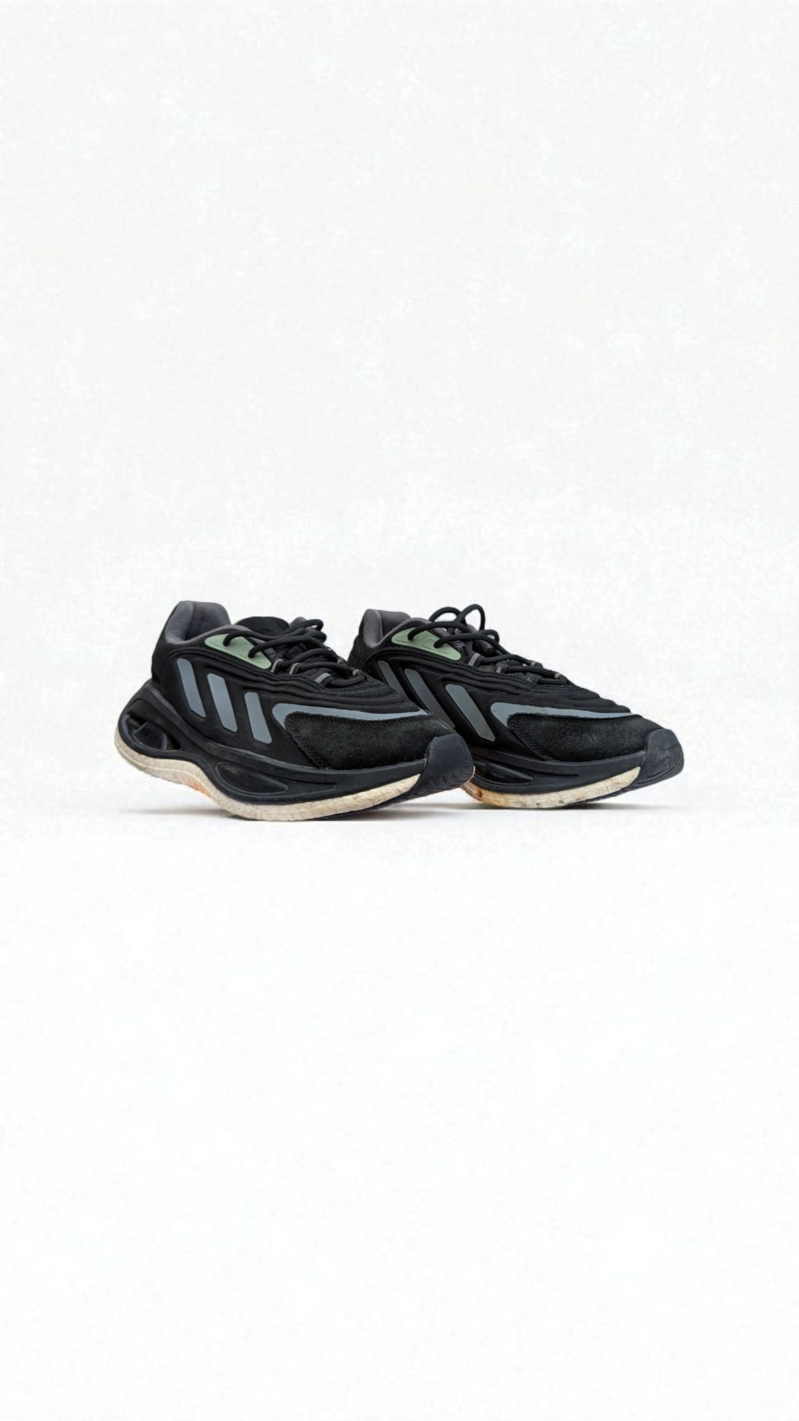 ADIDAS OZELIA