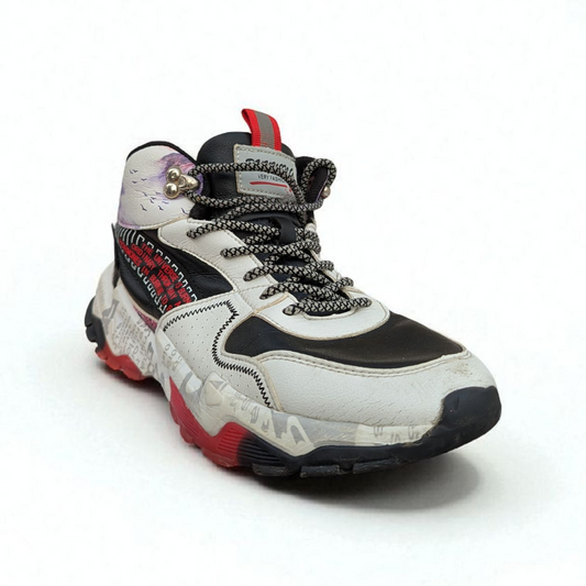 BASKETBALL SNEAKERS